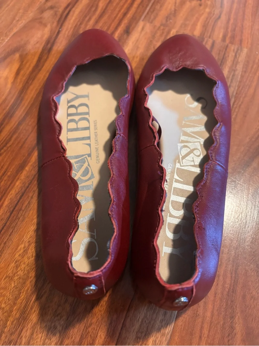 Sam & Libby Women's Burgundy Scalloped Leather Ballet Flats